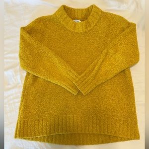 Old Navy Yellow Sweater, Size M